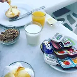 Taki's Guests Bed & Breakfast 4*
