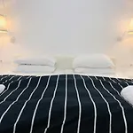 Taki's Guests Bed & Breakfast 4*