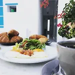 Bed & Breakfast Taki's Guests