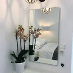 Taki's Guests Bed and breakfast