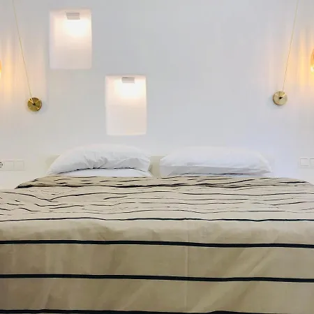 Taki's Guests Bed & Breakfast