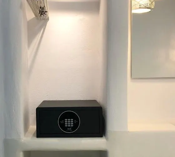 Taki's Guests Bed & Breakfast 3*